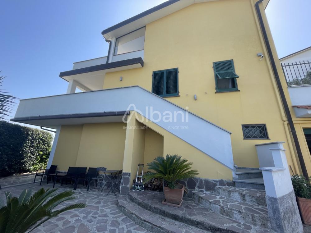 casa indipendente in vendita a Vezzano Ligure in zona Valeriano
