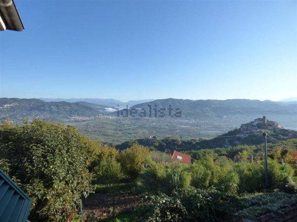 appartamento in vendita a Vezzano Ligure