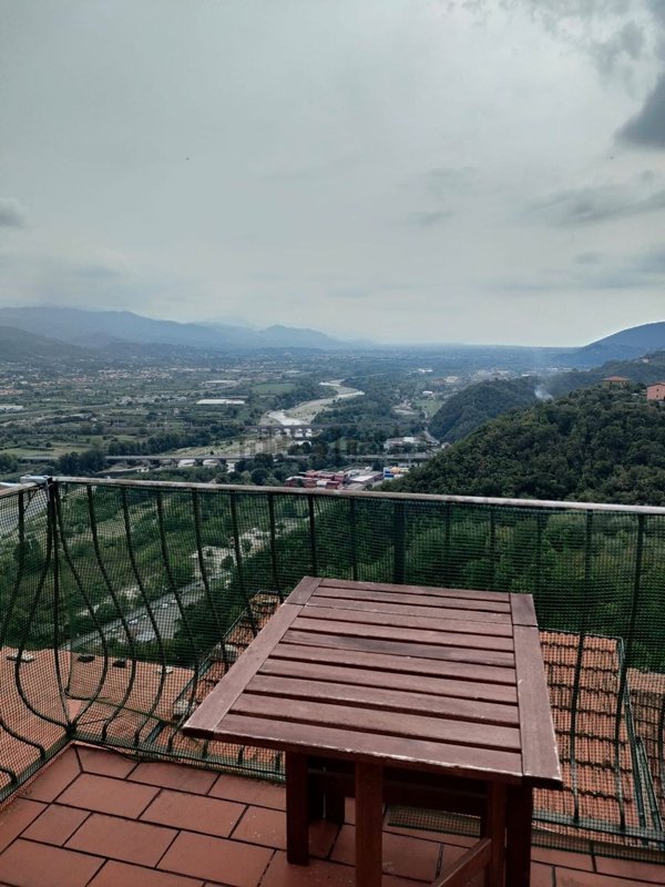 appartamento in vendita a Vezzano Ligure