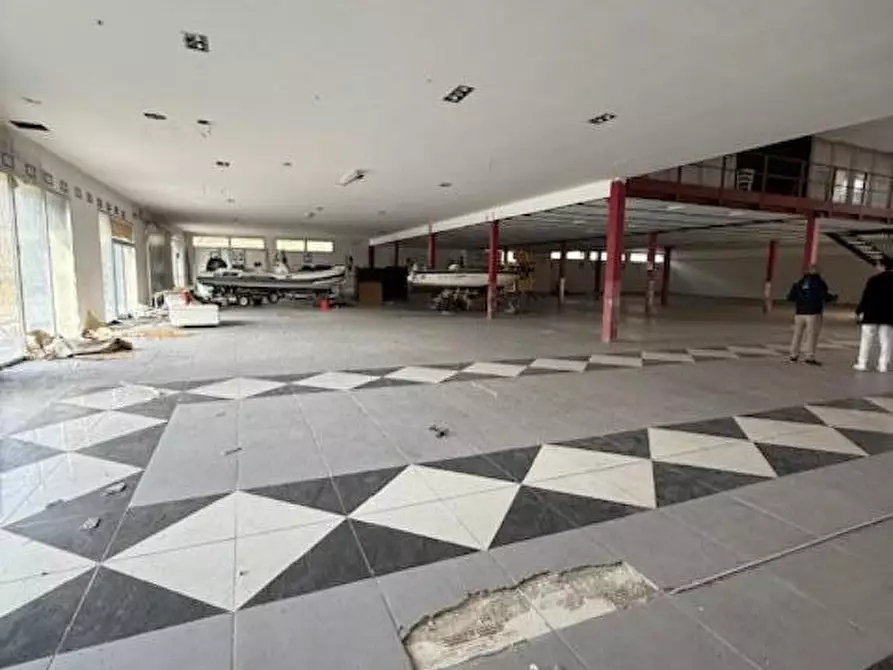 capannone in vendita a Vezzano Ligure