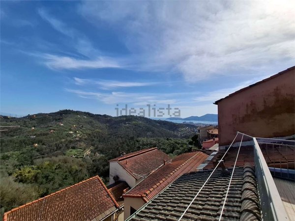 casa indipendente in vendita a Vezzano Ligure in zona Valeriano