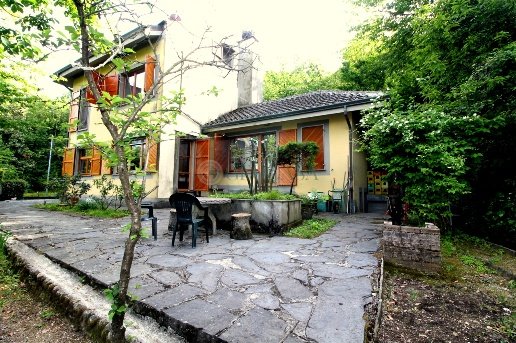 casa indipendente in vendita a Vezzano Ligure