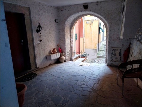 appartamento in vendita a Vezzano Ligure in zona Valeriano