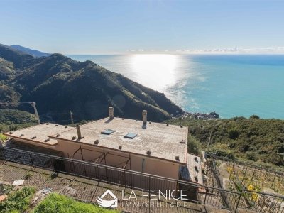 casa indipendente in vendita a Vezzano Ligure