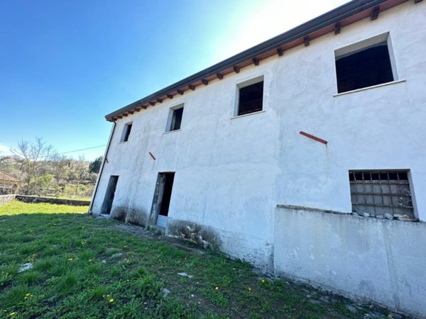 quadrivano in vendita a Vezzano Ligure