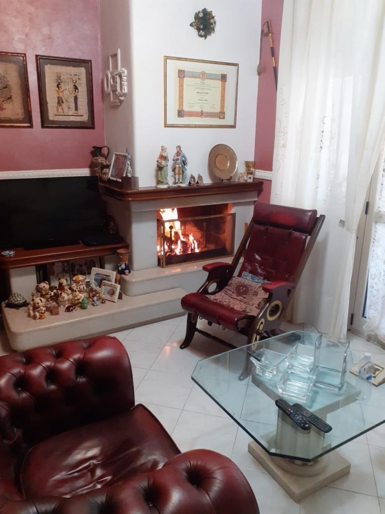 appartamento in vendita a Vezzano Ligure