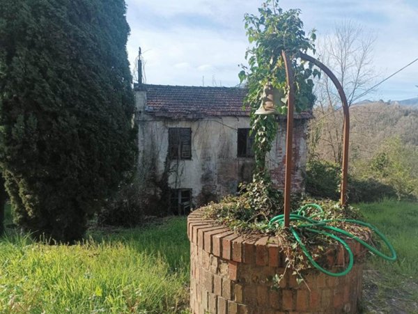 casa indipendente in vendita a Vezzano Ligure
