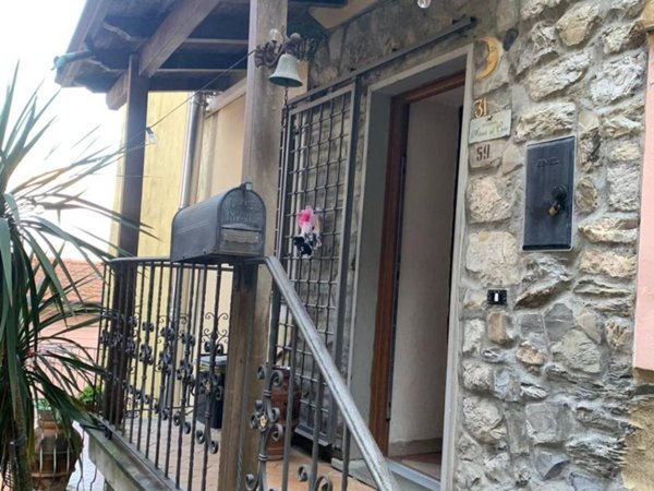 casa semindipendente in vendita a Vezzano Ligure