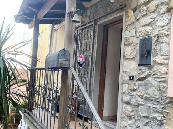 casa indipendente in vendita a Vezzano Ligure