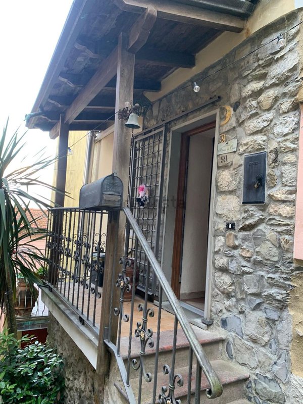 casa semindipendente in vendita a Vezzano Ligure