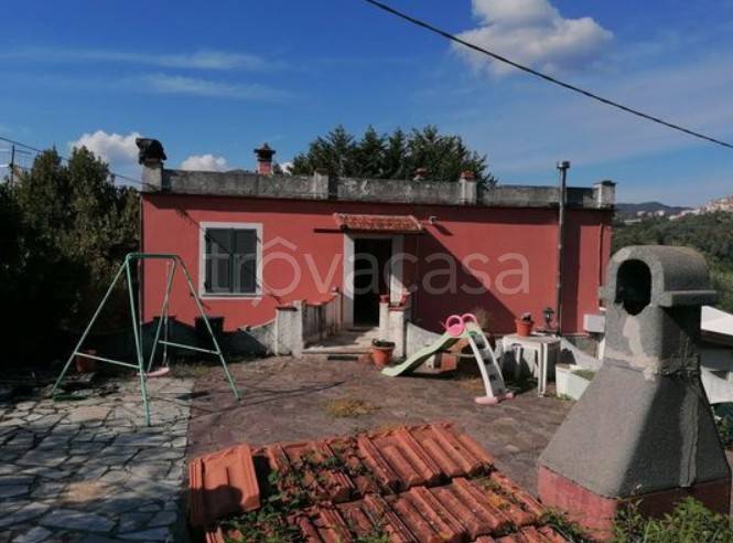 casa indipendente in vendita a Vezzano Ligure