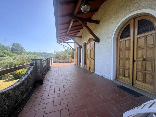 casa indipendente in vendita a Vezzano Ligure