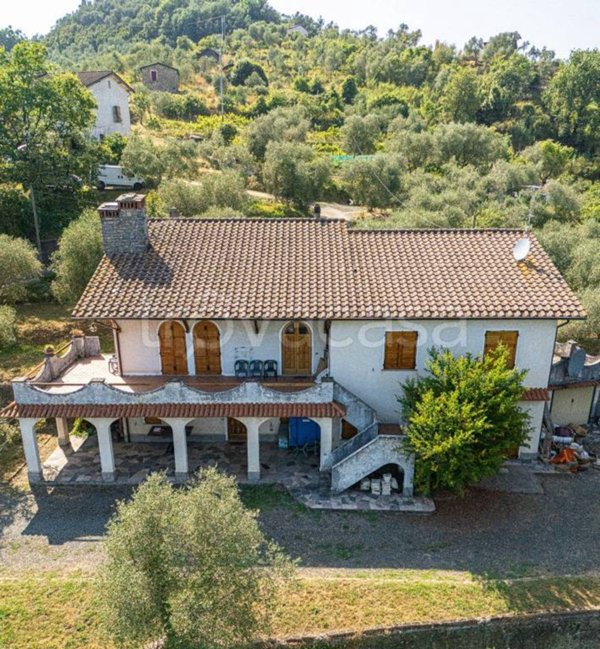 casa indipendente in vendita a Vezzano Ligure