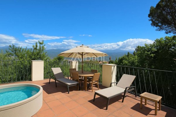 casa indipendente in vendita a Vezzano Ligure