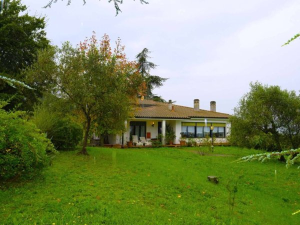 casa indipendente in vendita a Vezzano Ligure
