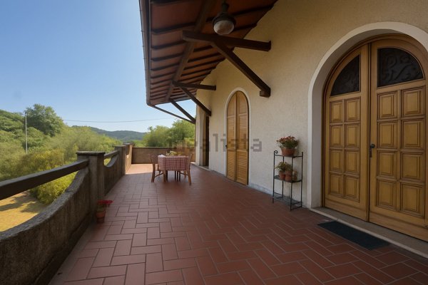 casa indipendente in vendita a Vezzano Ligure