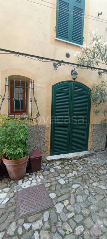 casa semindipendente in vendita a Vezzano Ligure