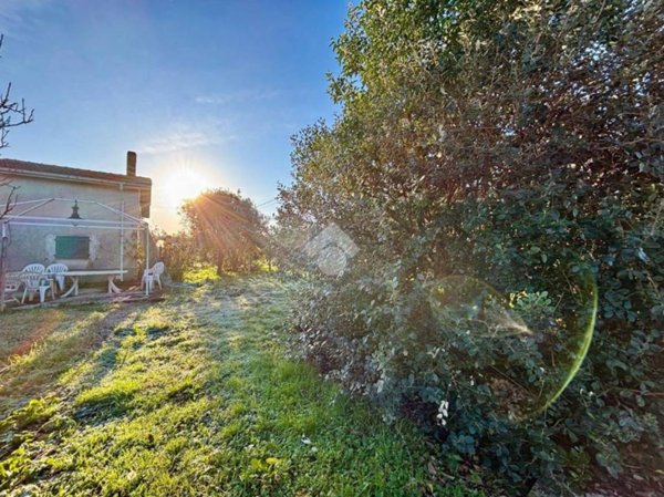casa indipendente in vendita a Vezzano Ligure