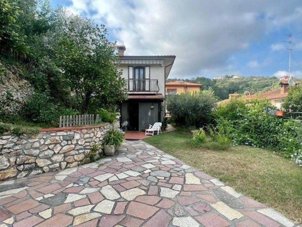 casa indipendente in vendita a Vezzano Ligure