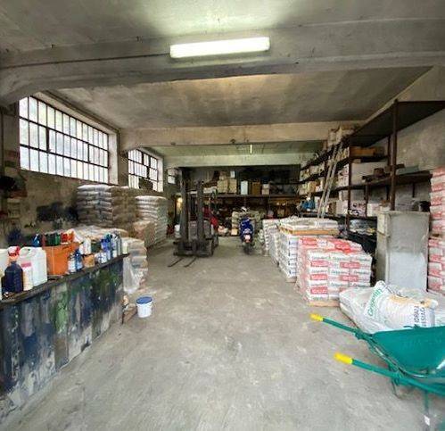 negozio in vendita a Vezzano Ligure