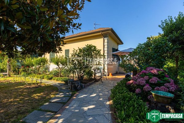 casa indipendente in vendita a Vezzano Ligure