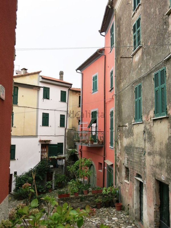 appartamento in vendita a Vezzano Ligure