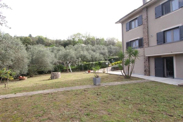 casa indipendente in vendita a Vezzano Ligure