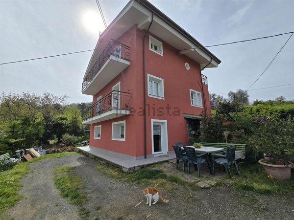 casa indipendente in vendita a Vezzano Ligure
