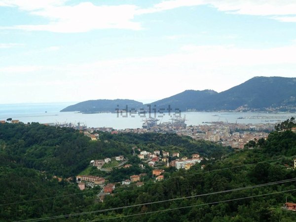 casa indipendente in vendita a Vezzano Ligure in zona Valeriano