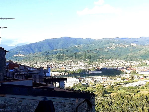casa semindipendente in vendita a Vezzano Ligure