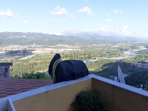 casa semindipendente in vendita a Vezzano Ligure