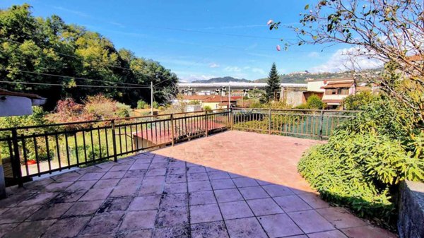 casa indipendente in vendita a Vezzano Ligure in zona Prati