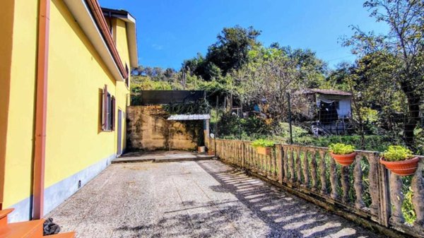 casa indipendente in vendita a Vezzano Ligure in zona Prati