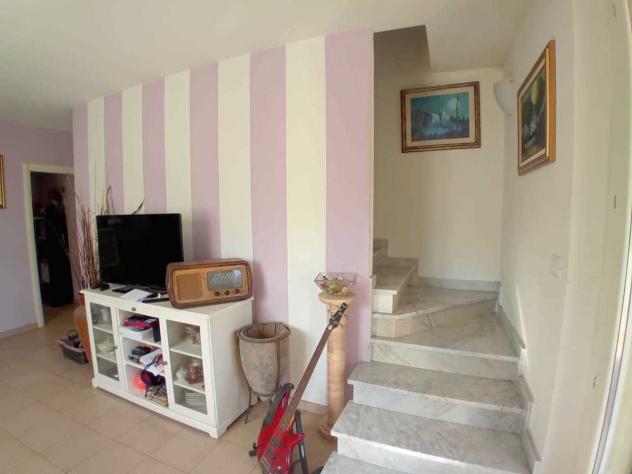 casa indipendente in vendita a Vezzano Ligure