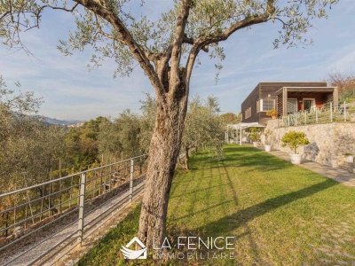 casa indipendente in vendita a Vezzano Ligure