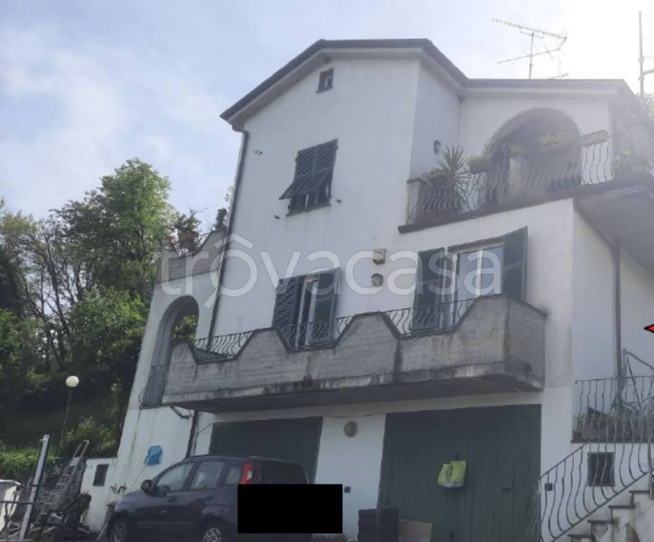 casa indipendente in vendita a Vezzano Ligure