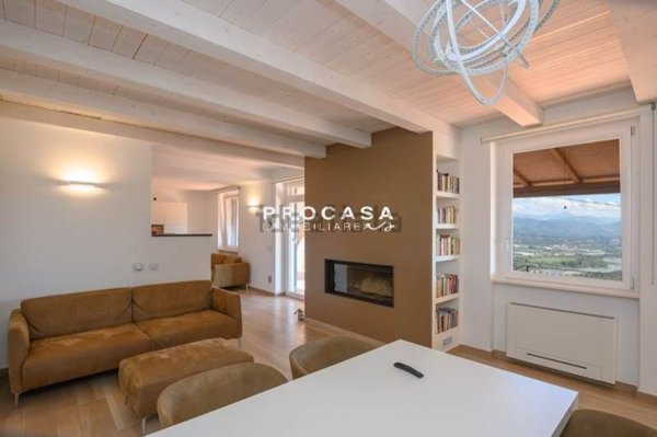 casa indipendente in vendita a Vezzano Ligure