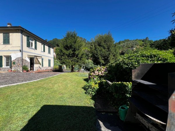 pentavano in vendita a Vezzano Ligure