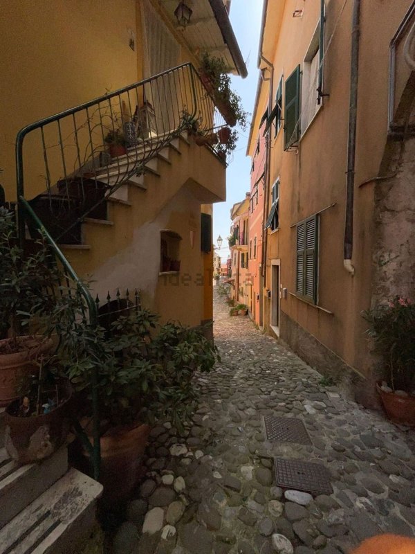 appartamento in vendita a Vezzano Ligure