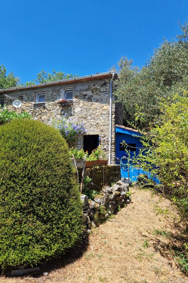 appartamento in vendita a Vezzano Ligure