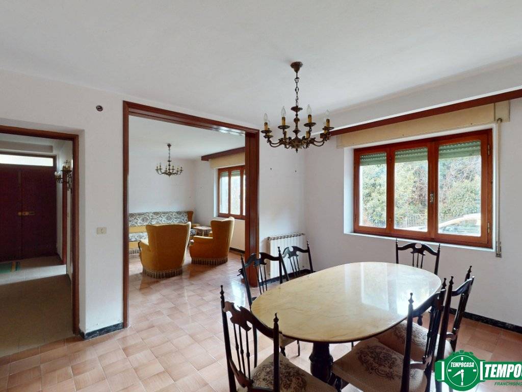 casa indipendente in vendita a Vezzano Ligure