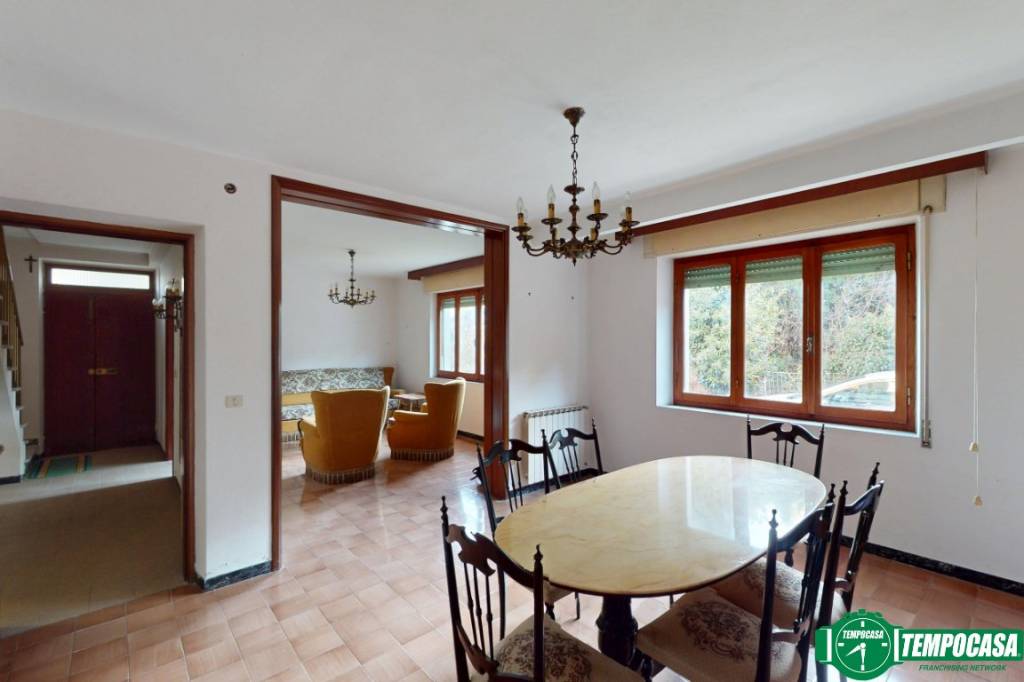 appartamento in vendita a Vezzano Ligure