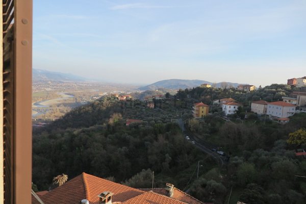 appartamento in vendita a Vezzano Ligure