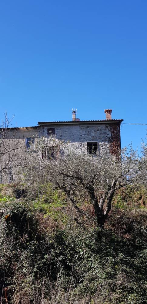 casa indipendente in vendita a Vezzano Ligure