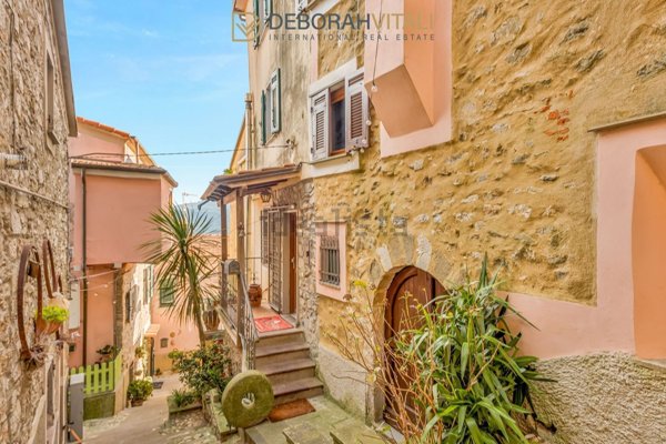 appartamento in vendita a Vezzano Ligure