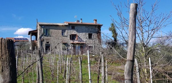 casa indipendente in vendita a Vezzano Ligure
