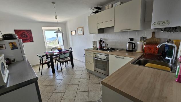 appartamento in vendita a Vezzano Ligure