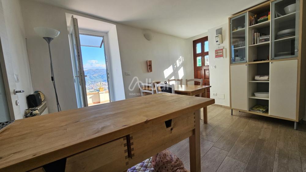 appartamento in vendita a Vezzano Ligure