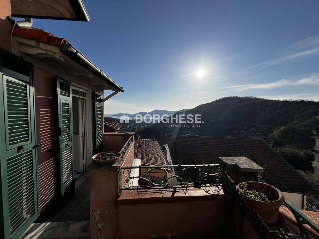 appartamento in vendita a Vezzano Ligure in zona Valeriano