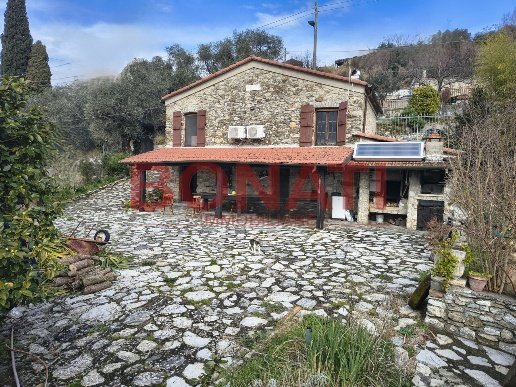 casa indipendente in vendita a Vezzano Ligure